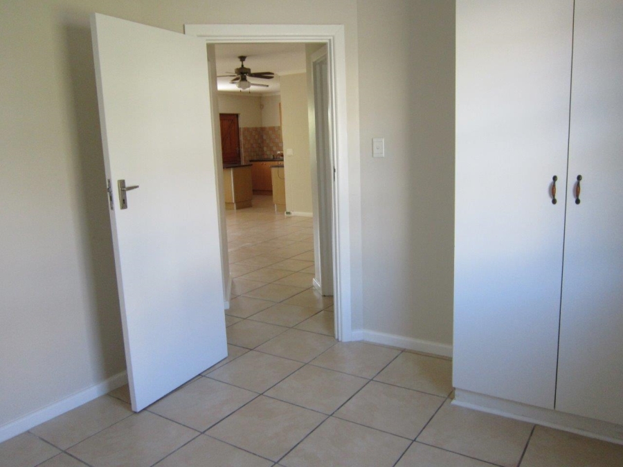 To Let 3 Bedroom Property for Rent in Beacon Bay Eastern Cape